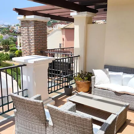 Las Jacarandas Penthouse With Stunning Views & Private Rooftop Benahavís Buitenkant foto
